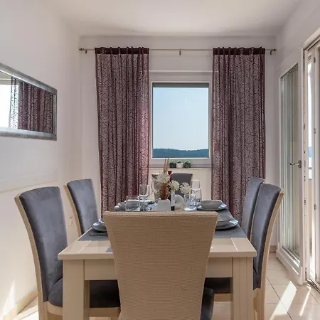 Apartman Andela Apartment