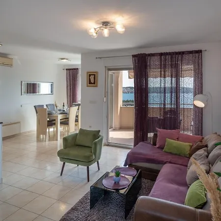 Apartman Andela Apartment *